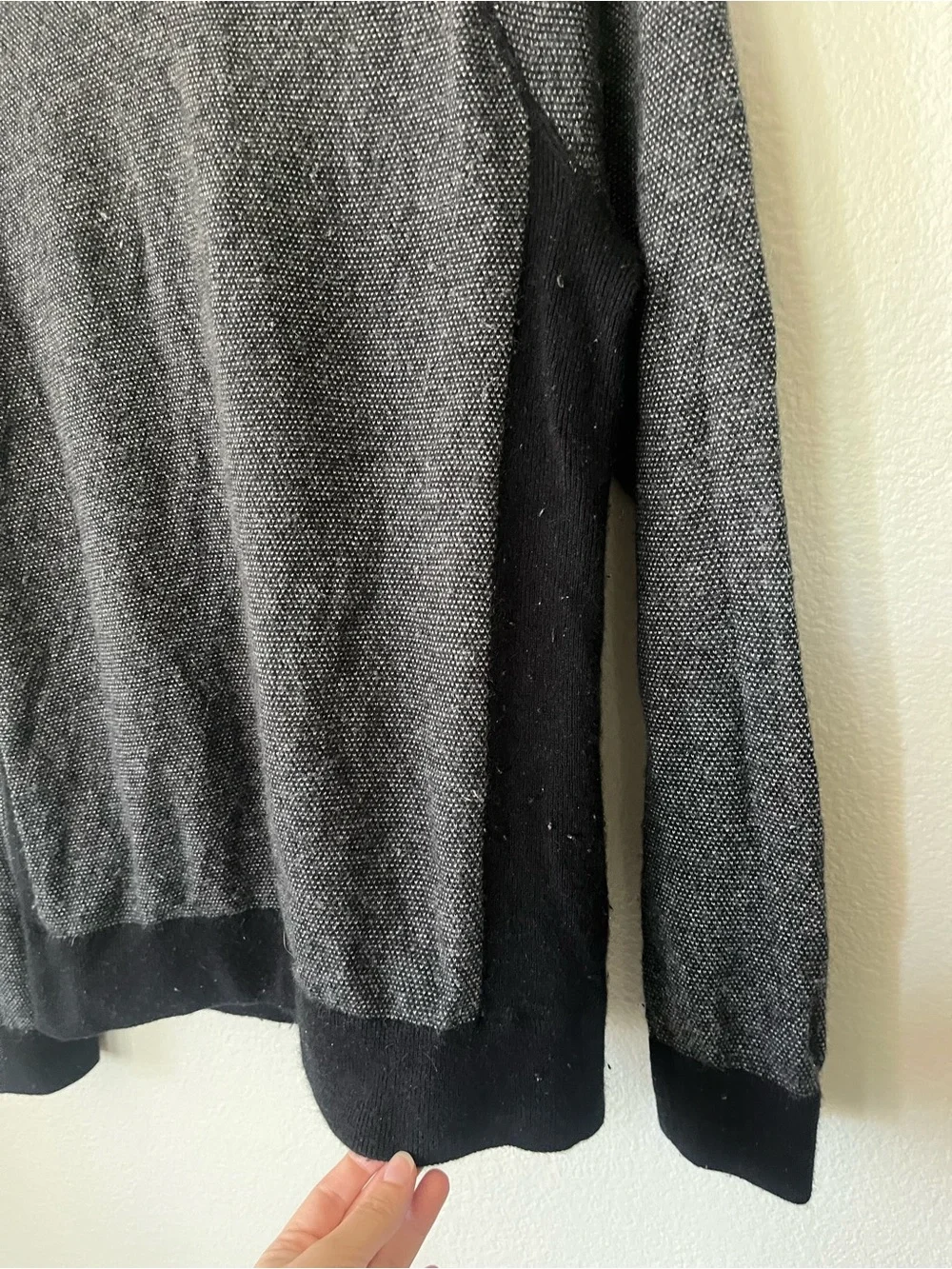 Vince Wool & Cashmere Gray and Black Crewneck Hoodie Sweater Mens Size M